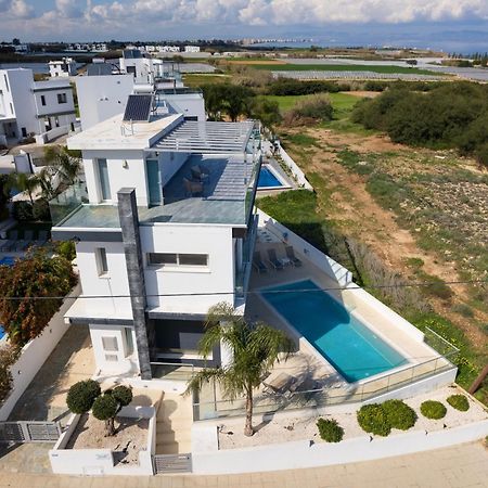 פאראלימני Seaside Luxury Villa מראה חיצוני תמונה