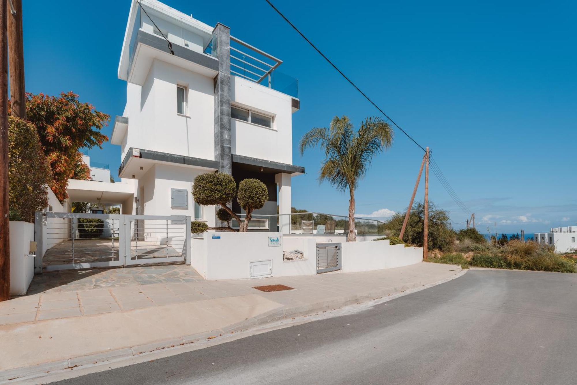 פאראלימני Seaside Luxury Villa מראה חיצוני תמונה