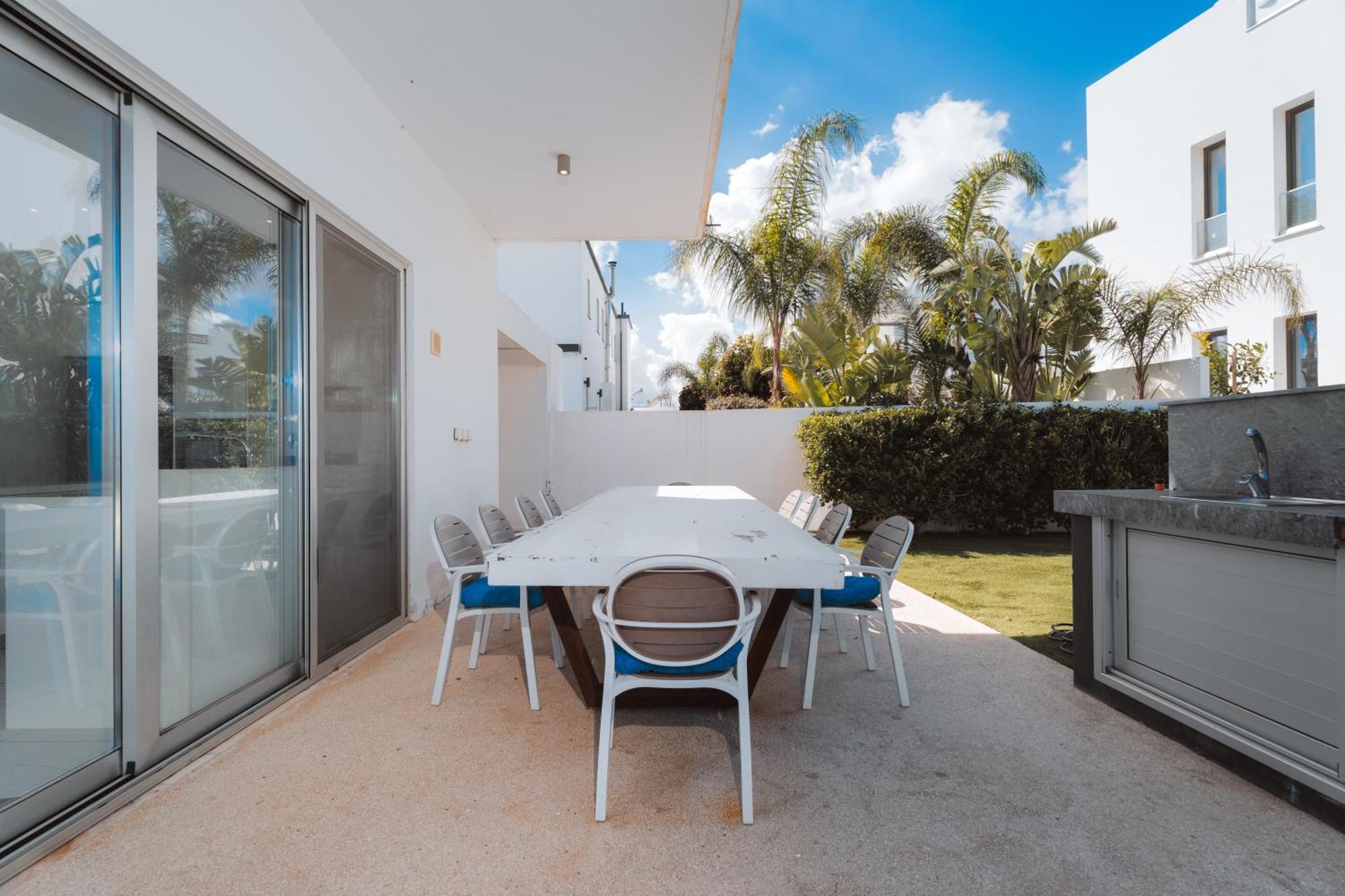 פאראלימני Seaside Luxury Villa מראה חיצוני תמונה