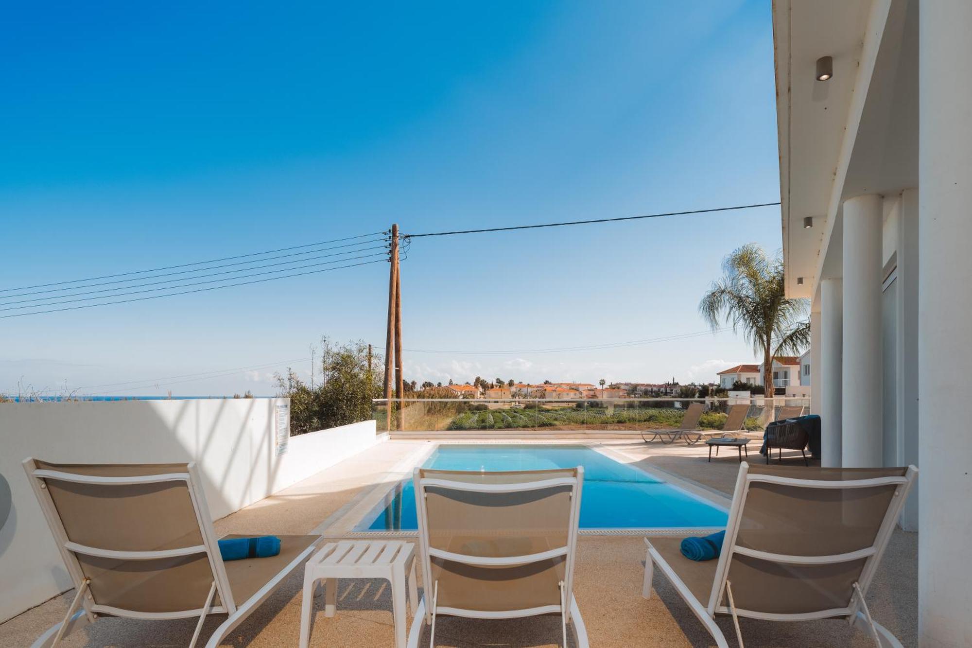 פאראלימני Seaside Luxury Villa מראה חיצוני תמונה