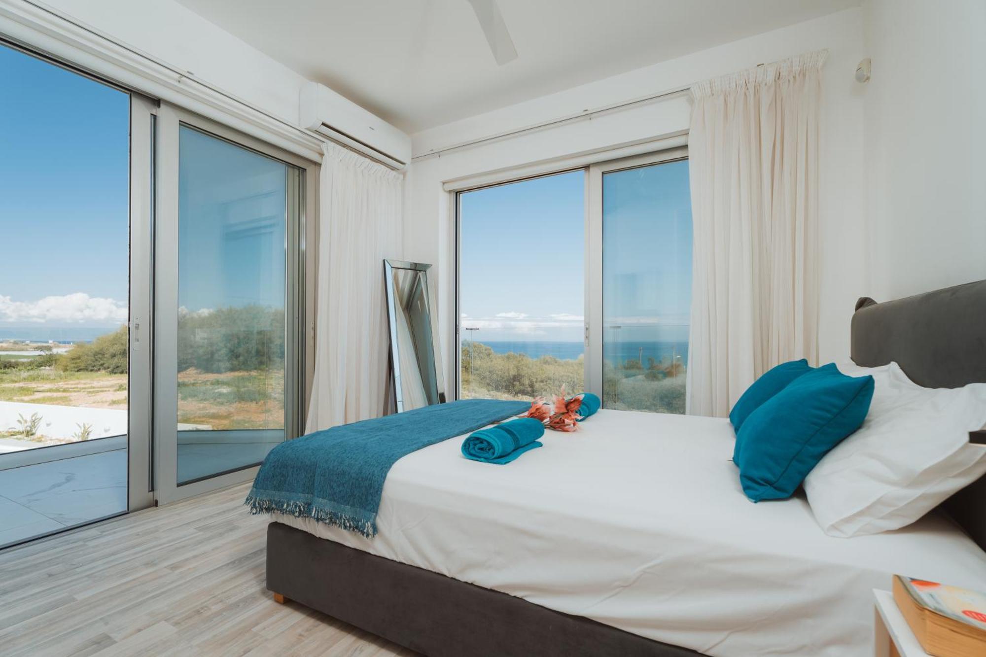 פאראלימני Seaside Luxury Villa מראה חיצוני תמונה